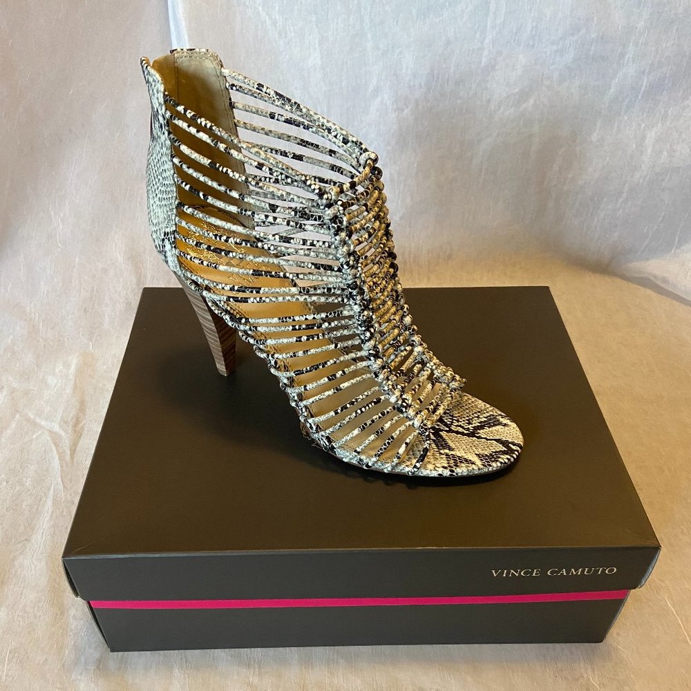 Vince Camuto Womens Alsandra Heel Sandals Cone Heel Leather- White/ Capri Snake